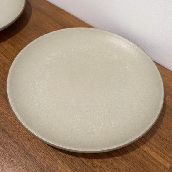 HEATH Ceramics Sandlewood Tan Coupe Shape Dinner Plates 11” Set Of 2 California - Picture 2 of 8